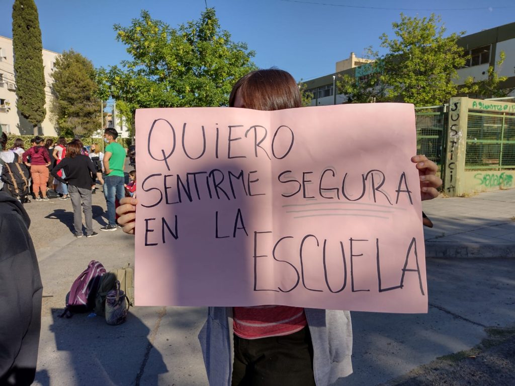 Estudiantes piden clases de ESI por casos de abuso y acoso