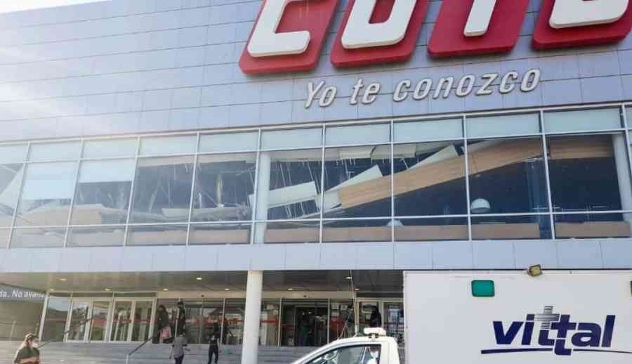 El primer informe aseguró que no hay riesgo estructural en el hipermercado