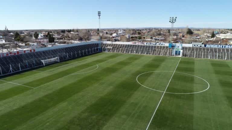 Falleció el hincha que cayó de la tribuna del estadio «Coloso» de Cutra Co