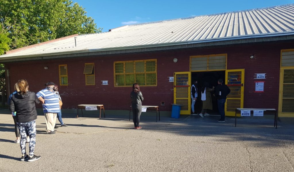 Garantizan el dictado de clases en las escuelas neuquinas utilizadas en las elecciones