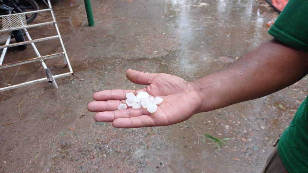 El granizo sorprendió al Alto Valle