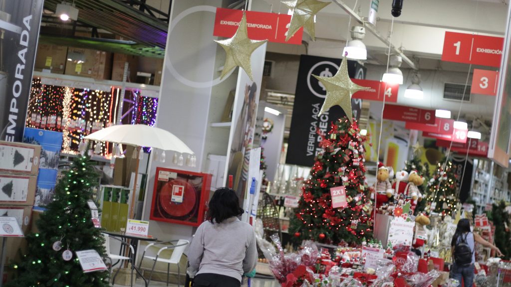 Recomiendan hacer las compras navideñas con anticipación