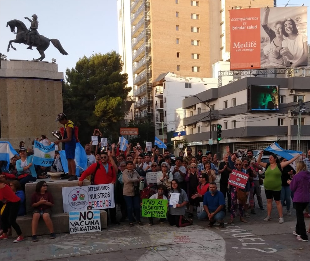 Sigue la polémica alrededor del pase sanitario en Neuquén