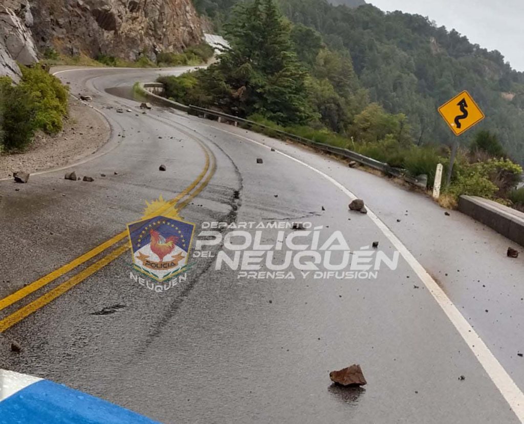 Operativo de prevención ante la caída de rocas sobre un sector de la Ruta de los 7 lagos