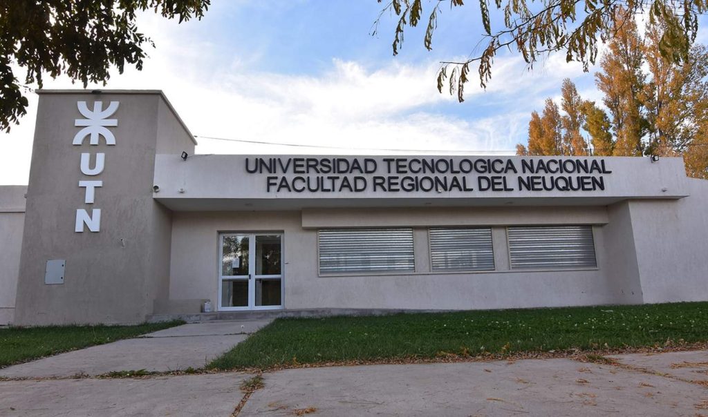 Docentes y alumnos de la Universidad Nacional de Río Negro se sumaron a la campaña contra la flexibilidad al acceso de armas