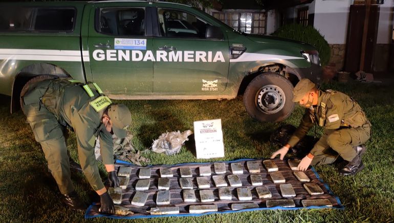 Hallaron una mochila con 28 kilos de marihuana en el paso fronterizo Mamuil Malal