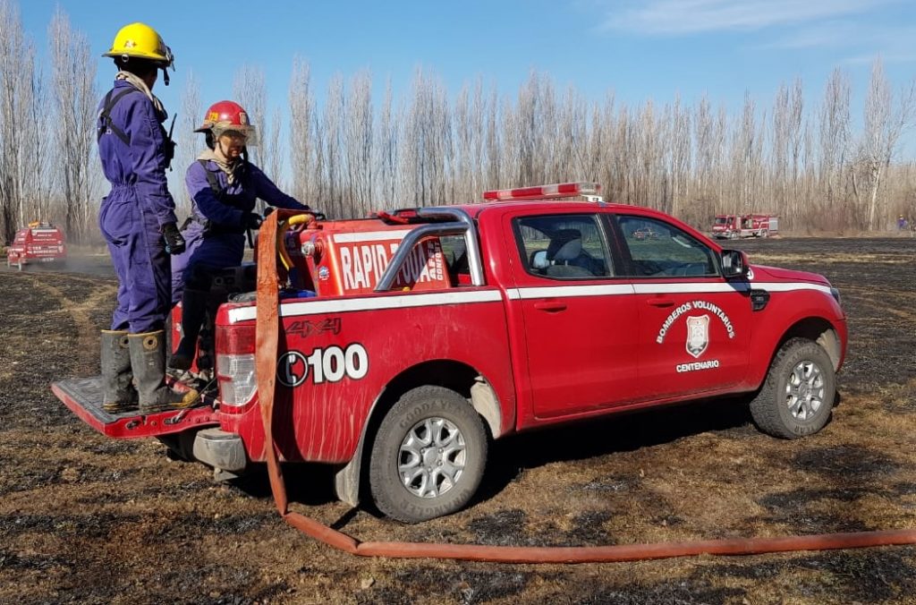 Bomberos de Centenario viven entre las emergencias y los casos insólitos