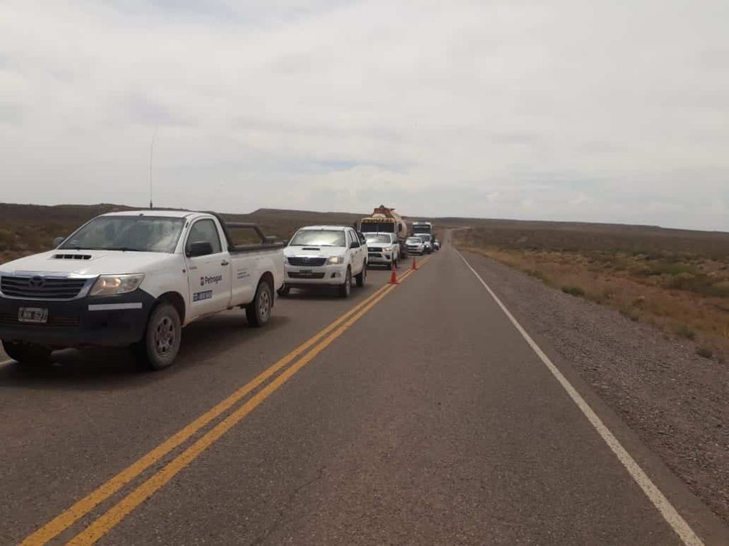 Familiares del niño atropellado cortan la Ruta 17 cerca de Añelo