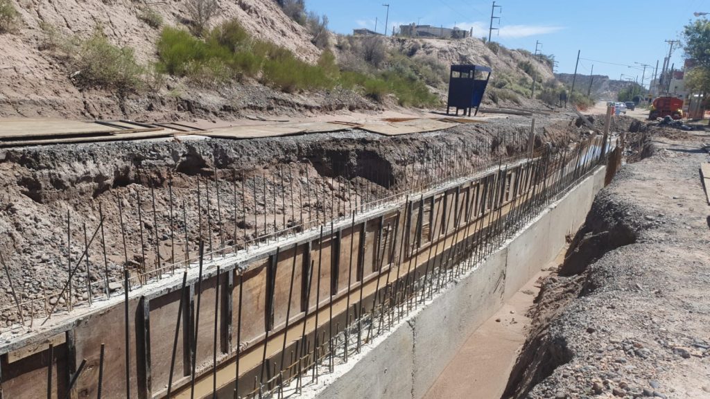 Avanza la obra del canal pluvial en el barrio Rincón de Emilio