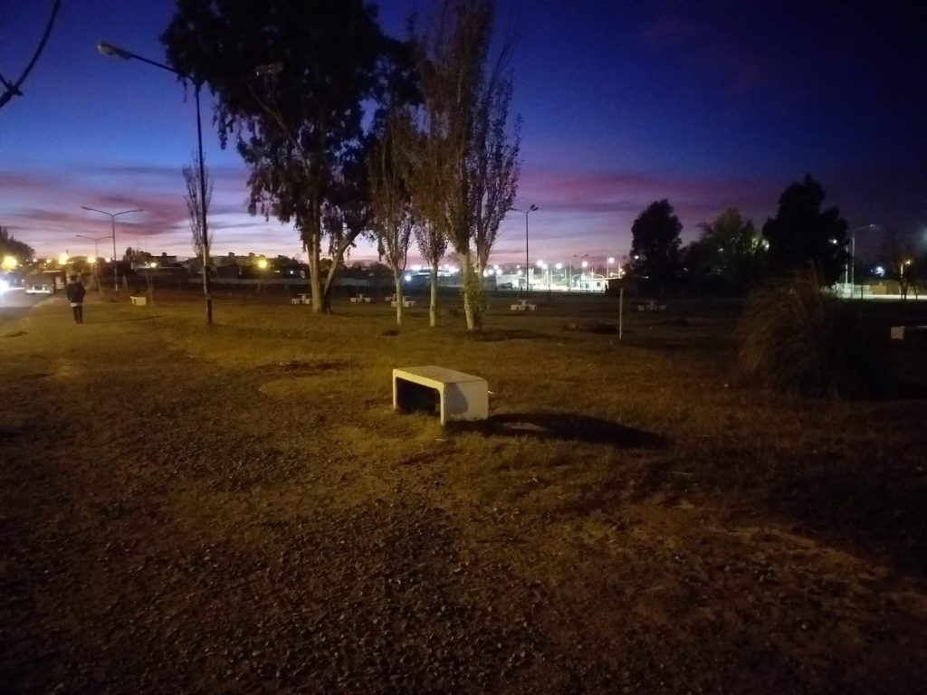 Vecinos del oeste le pidieron a Gaido más iluminación en los espacios verdes