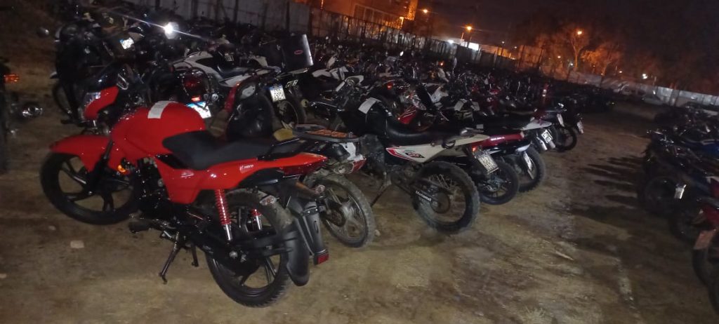 Secuestraron 30 motos y 7 autos que corrían picadas