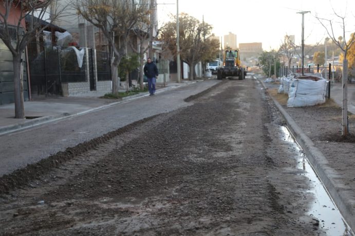 Pavimentarán 60 cuadras en los barrios Villa Ceferino e Islas Malvinas