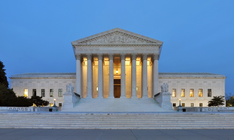 La Corte Suprema estadounidense revocó el derecho constitucional al aborto