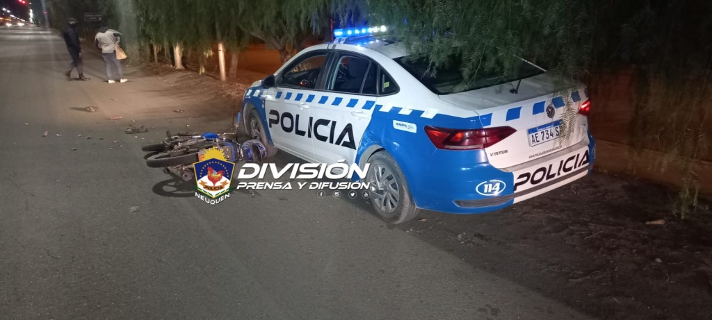 Intentó evadir un control y terminó chocando un móvil policial