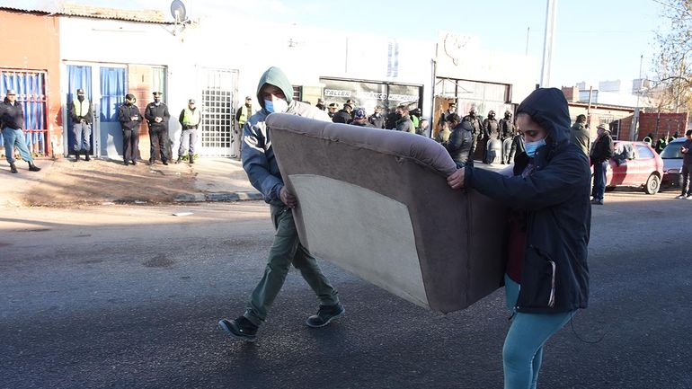 Las familias de Huiliches volvieron a sus casas tras la anulación del desalojo