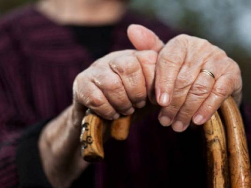 Estafadores engañaron a una abuela y le sacaron 10 mil dólares