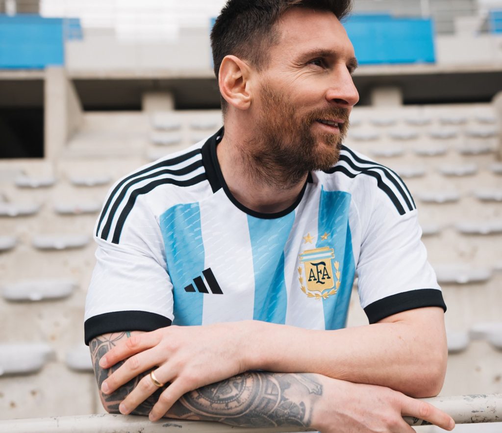 Así es la camiseta que usará Messi y compañía en Qatar 2022