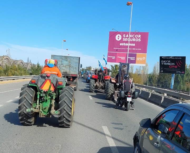 Productores le acercaron a Massa una agenda frutícola