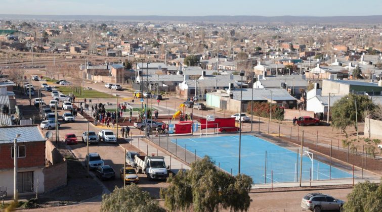 Inauguraron una nueva plaza en el oeste de la Ciudad de Neuquén