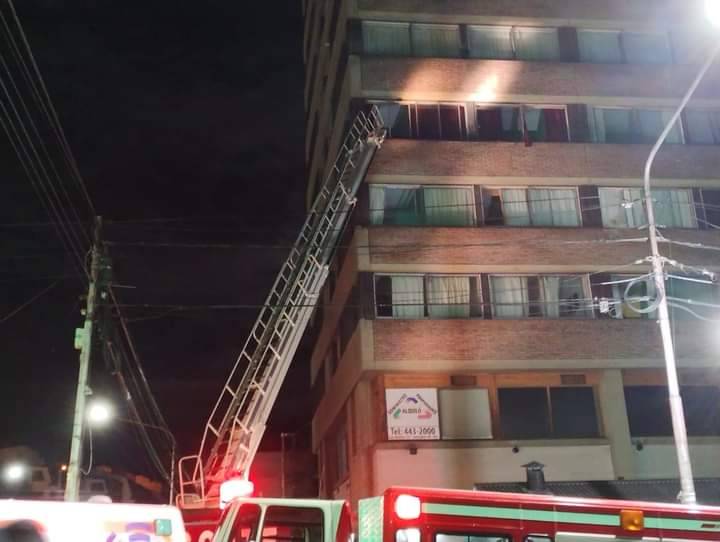 Un incendio en Bariloche dejó a 50 personas hospitalizadas