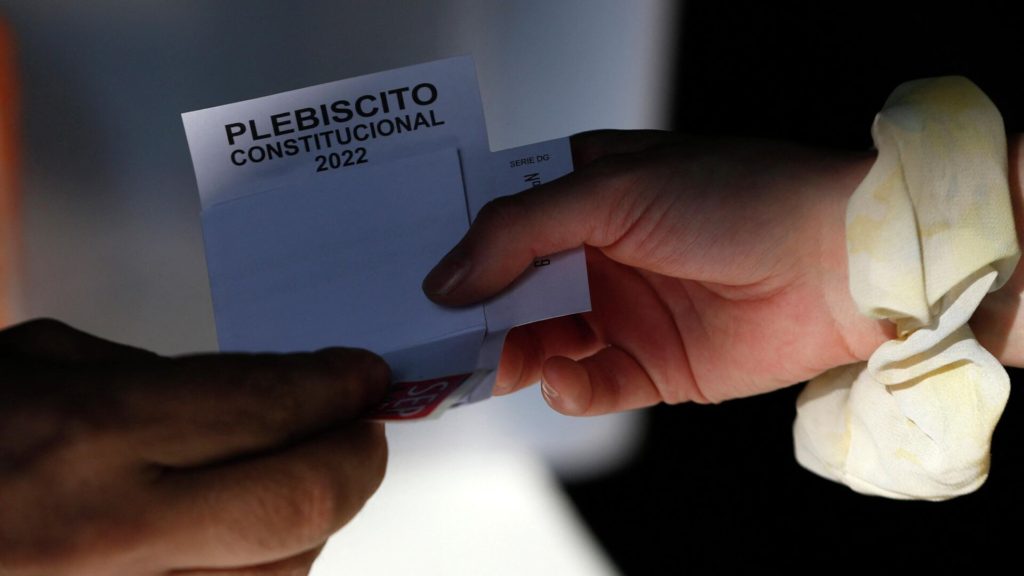 Chilenos en Neuquén votaron por la aprobación del plebiscito