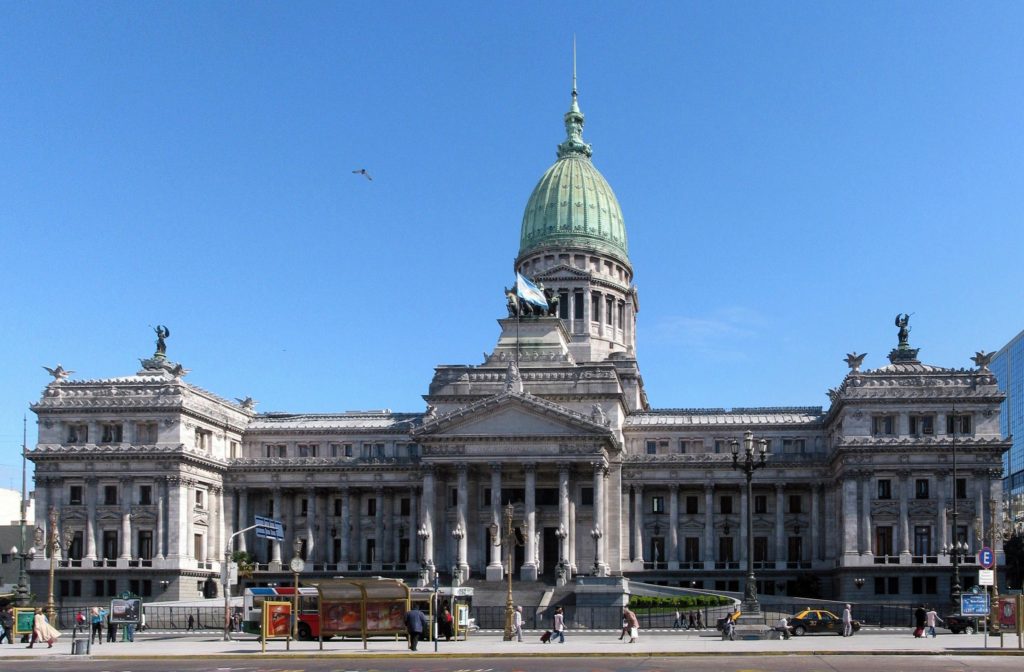 Citan para el jueves a la comisión bicameral que debe tratar el DNU del Gobierno