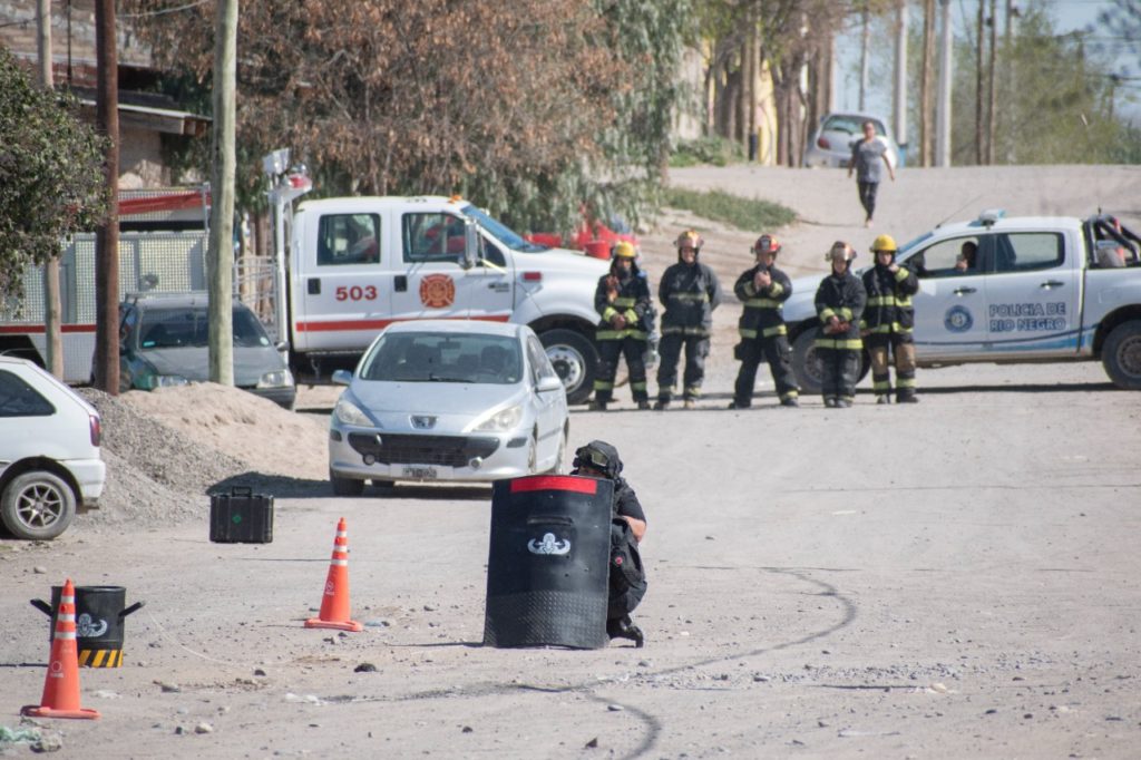 Explotan artefacto intimidatorio en Roca