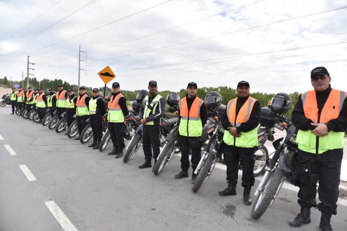 El municipio neuquino sumó 30 motos y tres grúas al área de tránsito
