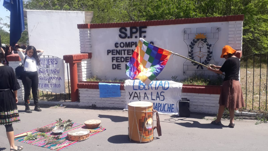 Liberaron a una de las mujeres detenida en Villa Mascardi