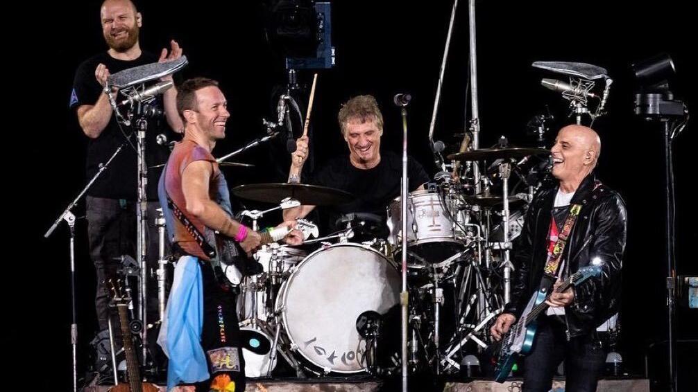Zeta y Alberti se sumaron como invitados al noveno show de Coldplay