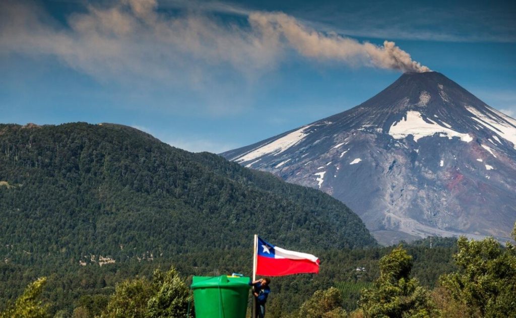Neuquén mantiene el nivel de alerta amarillo para el volcán Villarrica