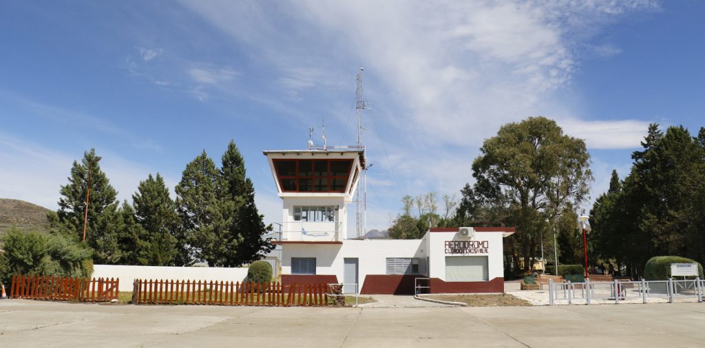 Comienzan a refaccionar el aeropuerto de Chos Malal