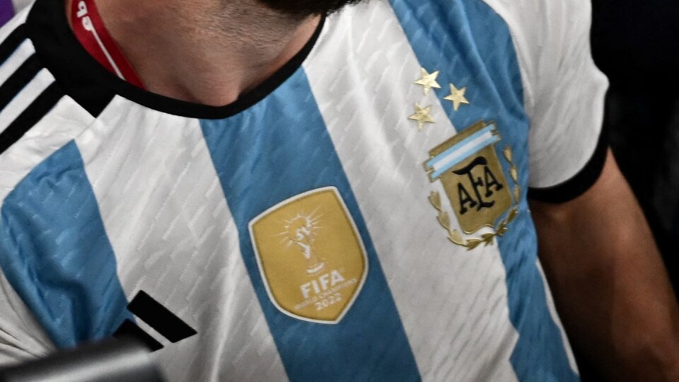 Este lunes sale a la venta la camiseta de Argentina de las 3 estrellas