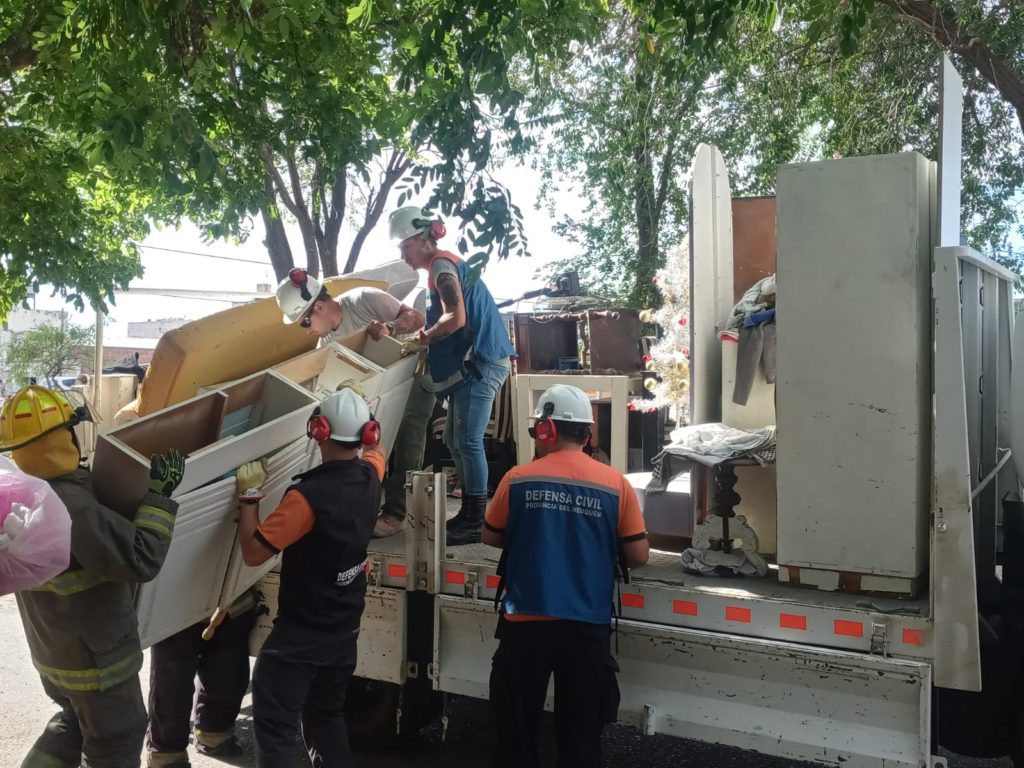 Familia perdió la casa que alquilaba por la caída de un árbol