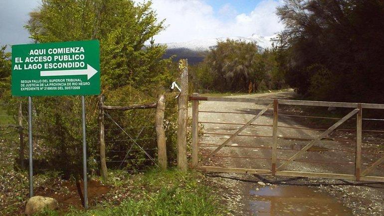 Allanaron la estancia de Joe Lewis por la causa del viaje de jueces al Lago Escondido