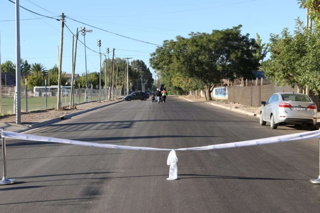 ¿Llega el ansiado asfalto al barrio Confluencia?