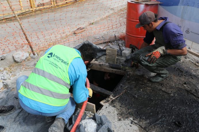 Retiran camionadas de basura del Arroyo Durán