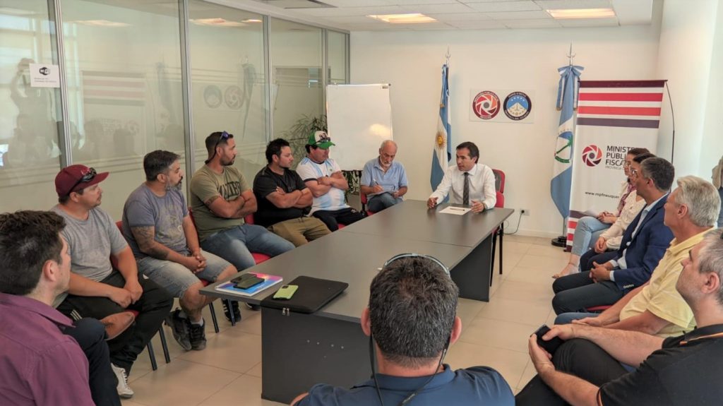 Falta de agua: La próxima semana habrá una nueva reunión entre vecinos de Añelo y la Provincia