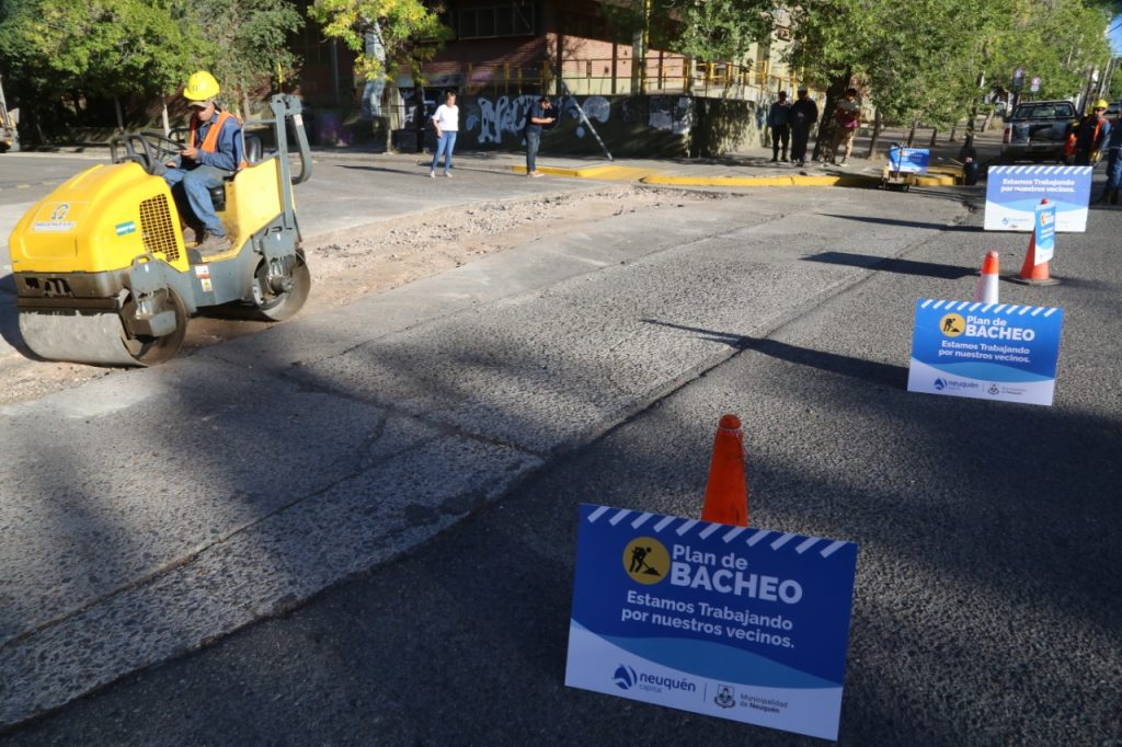 Se puso en marcha el plan intensivo de bacheo en la ciudad