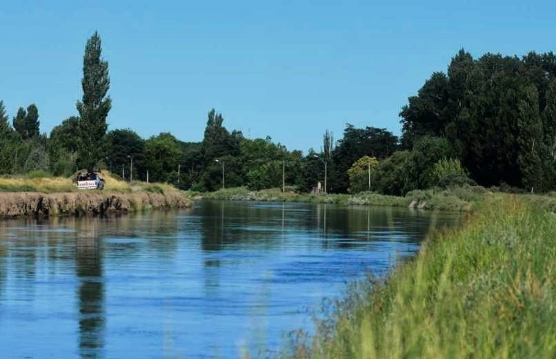 Guerrico: Buscan a un joven de 15 años que se tiró al canal y no pudo salir