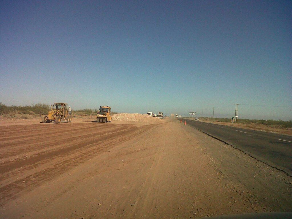 Varios heridos tras el vuelco de una camioneta que trasladaba petroleros