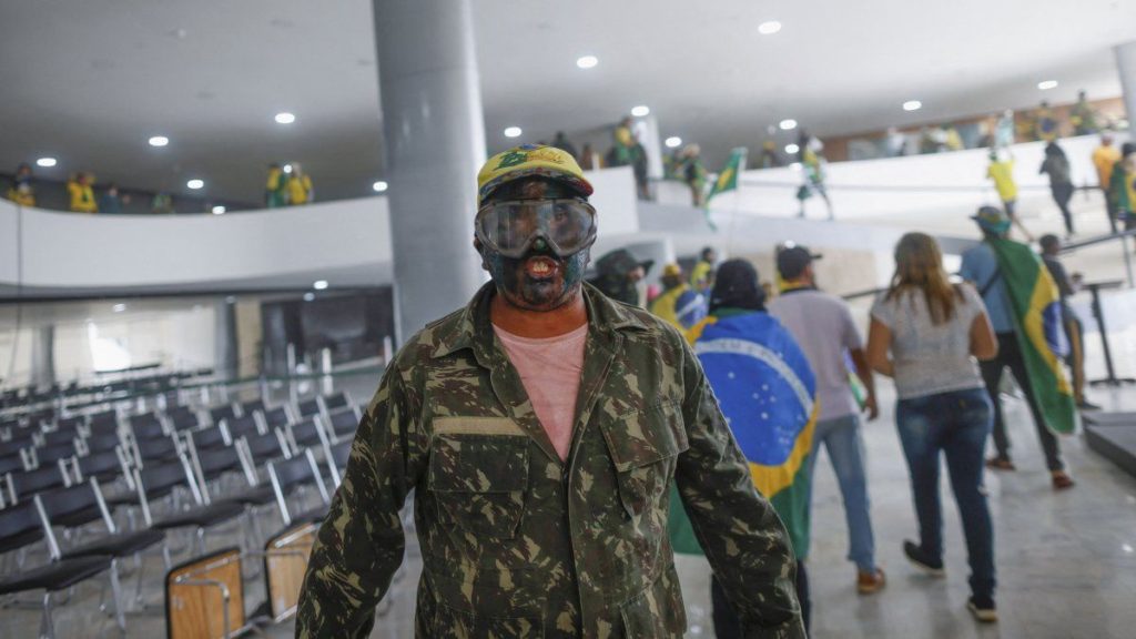 Líderes del mundo repudian los hechos violentos contra la democracia en Brasil