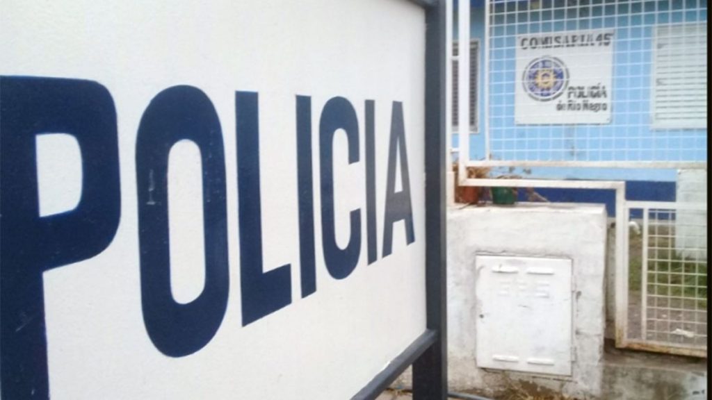 Detuvieron a cinco policías por la muerte de un hombre en la Comisaría 45