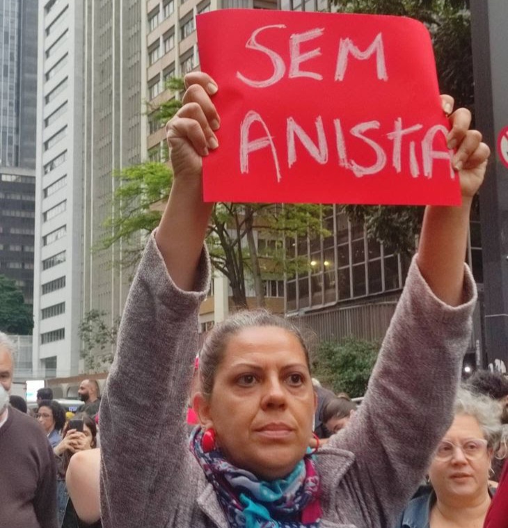 Multitudinaria marcha a favor de la democracia en Brasil tras el intento de golpe