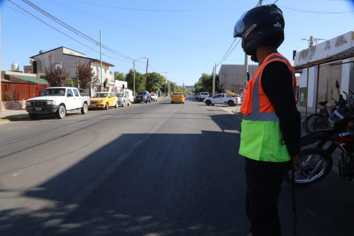 Terminó la primera etapa de asfalto en la calle Gatica