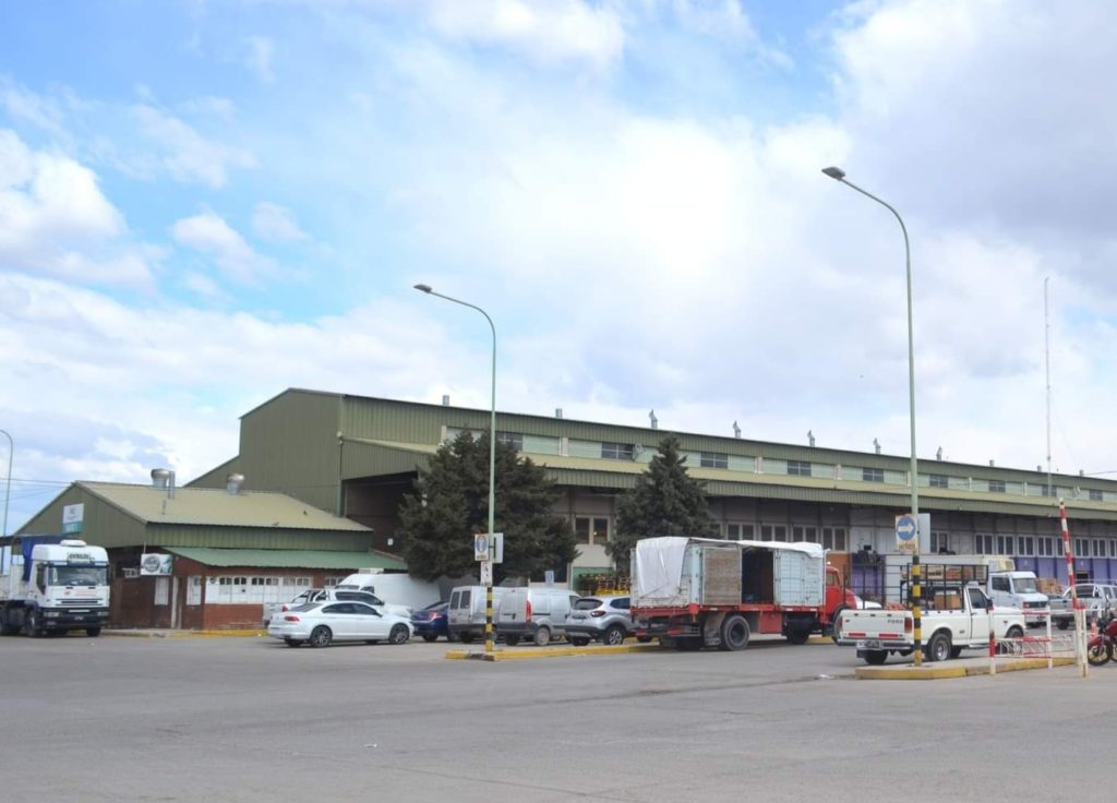 Se registró un accidente frontal en el acceso al Mercado Concentrador