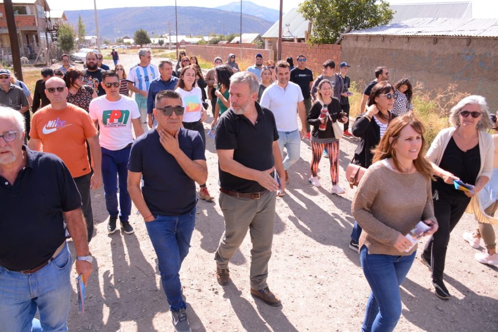 Candidato a intendente recorrió San Martín de los Andes con Rioseco