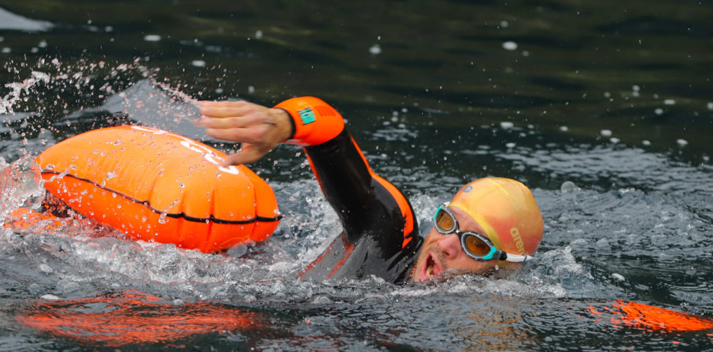 Neuquén hace historia en OceanMan: Mayte Puca y Matías Campi lideran podio mundial en aguas abiertas