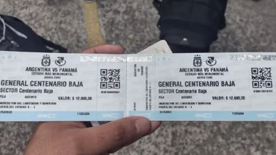 Atrapados en su propia trampa: Policía incauta entradas de revendedores para Argentina-Panamá