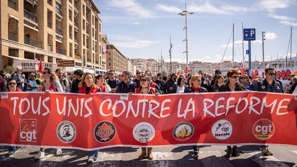 Francia marchó por undécima vez contra la reforma jubilatoria